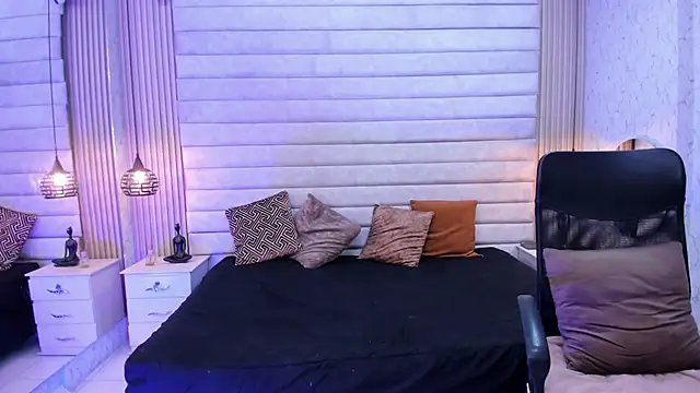 VictoriaaBlair 现场XXX聊天