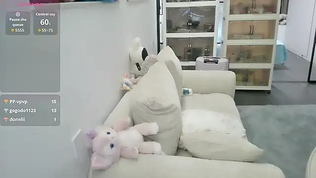 Golden-ee Live XXX-Chat