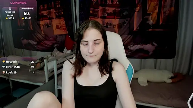 KiraDuvall's Live XXX Chat