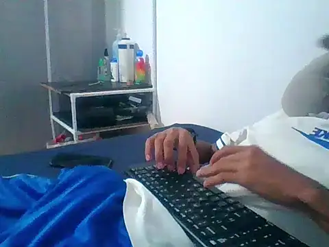 Show modela indiana_party na web-kameri