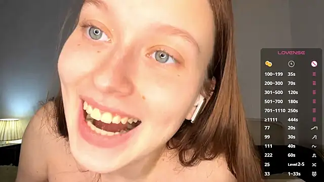 XXX chat uživo modela LoryMusetti