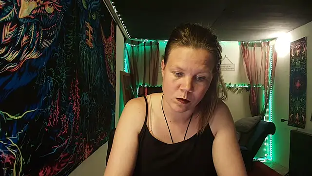 CallMeMaria Adlı Modelin Canlı XXX Sohbeti