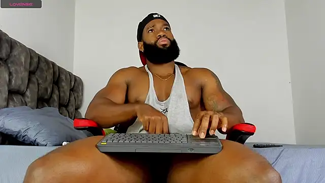 james_musclebbc's Live XXX Chat