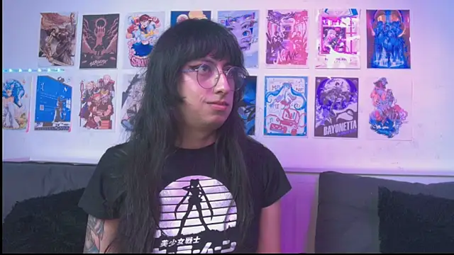 snowblack_'s Webcam Show