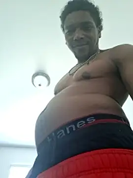 Chat XXX en directo de bigboytoy912