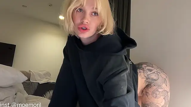 Golden_Aline Pertunjukan Webcam