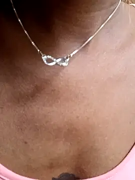 Jasmine_FullsShine's Webcam Show