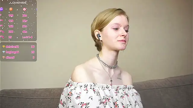 دردشة ToyaPletz الجنسية المباشرة