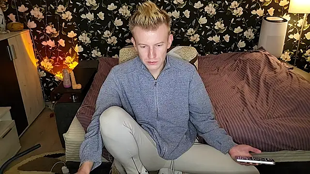 XXX chat uživo modela Vuitton