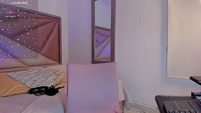 AfroditaVega_: онлайн-секс-чат