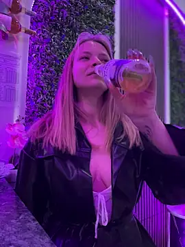 Chatroom XXX en direct de AnastasiaAniess