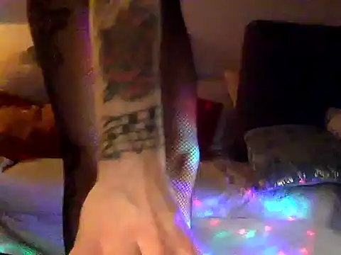 FuckingWetCouple 现场XXX聊天