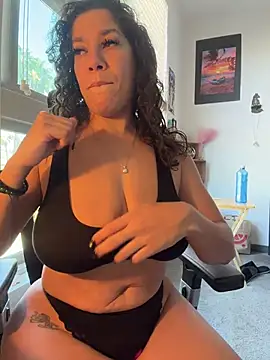 Bigbuttbrooklynn 现场XXX聊天