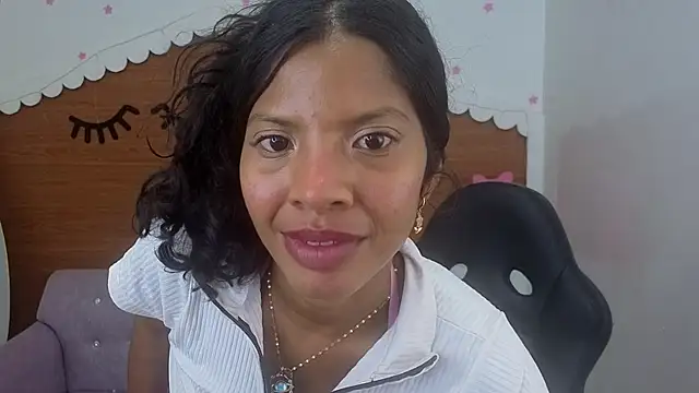 emily_smith_t 在線直播表演