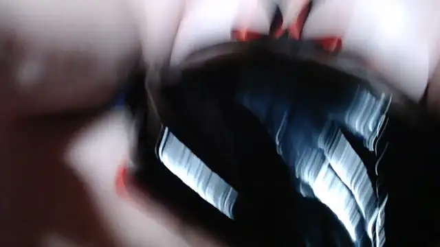 แชท XXX สดของ ladyfrombonn