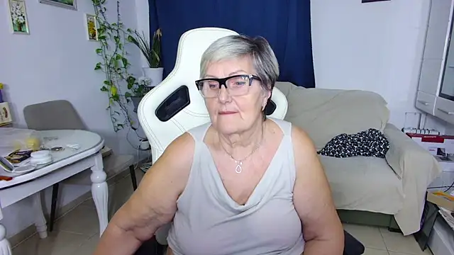 Selenna57 网络视讯表演