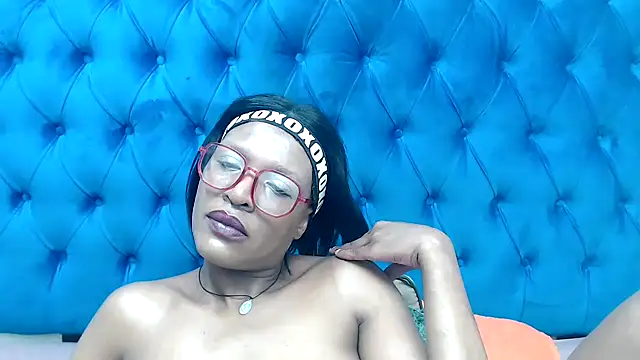 SpicyQueenxxxx's Live XXX Chat