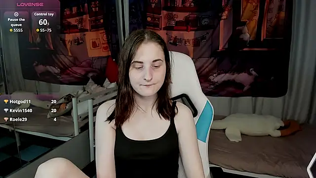 KiraDuvall Adlı Modelin Canlı XXX Sohbeti