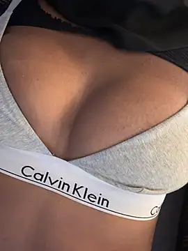 KiaraAmara Chat XXX live