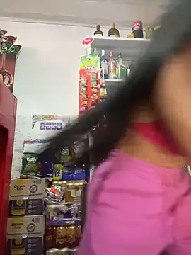 Pokazy przed kamerką – Sara_fun