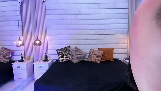 VictoriaaBlair's Live XXX Chat