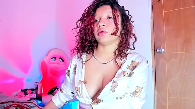 Emily_Coper18 Live XXX Chat