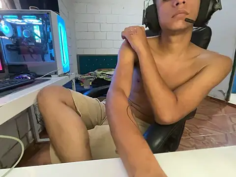 Max_TheHorseDick – Live XXX-chat