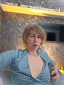 Chatroom XXX en direct de stellahere8