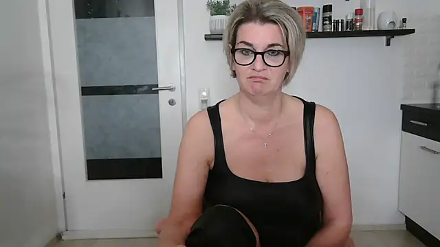 hexe40002: онлайн-секс-чат