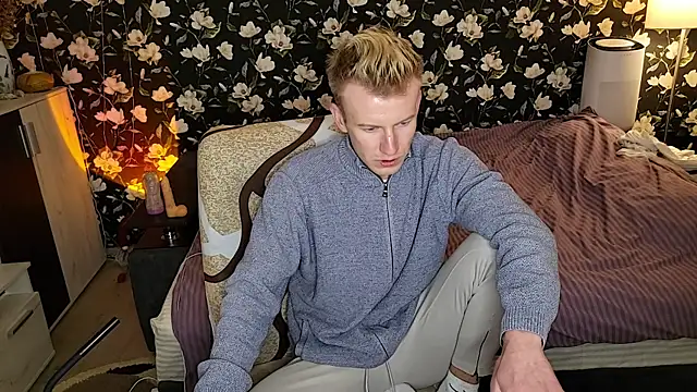 Вебкам-шоу Vuitton