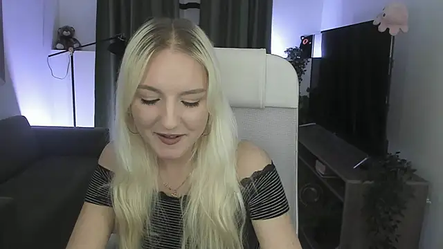 ViolaMore's Live XXX Chat