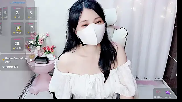 Clover_Nhi Chat XXX in diretta