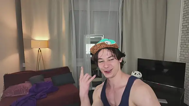 Вебкам-шоу KevinStrike