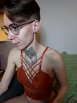 Chatroom XXX en direct de HoneySquirrel