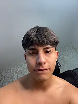 Czat XXX na żywo – Lander_Cruz