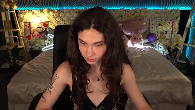 BabyFlowerr's Live XXX Chat