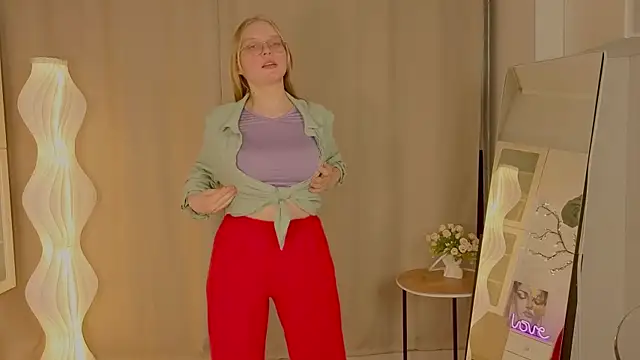 AlicaCohill webcam show