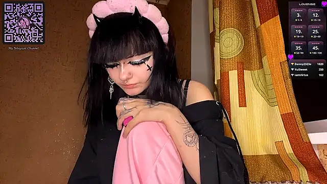 SmilingPatent Live XXX Chat