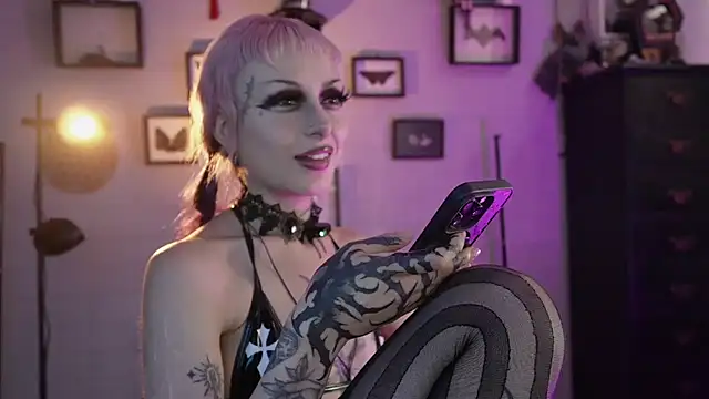 Chatroom XXX en direct de insania_9999_