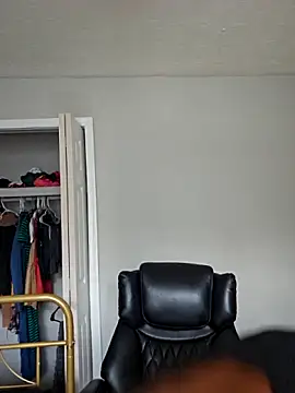 oliviaprettypussy Show in webcam