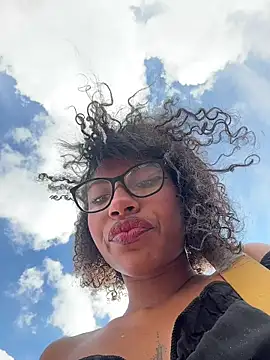 Show modela Morena_fire na web-kameri