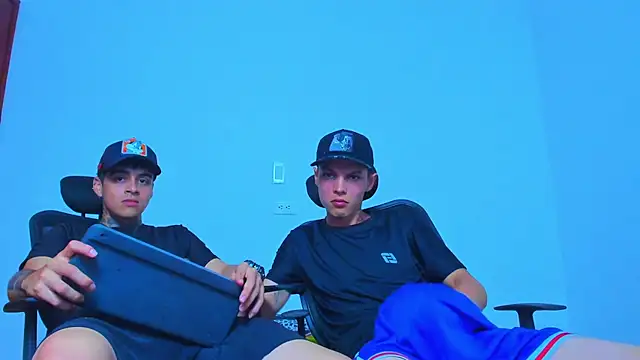 Thomas-WilのライブXXXチャット