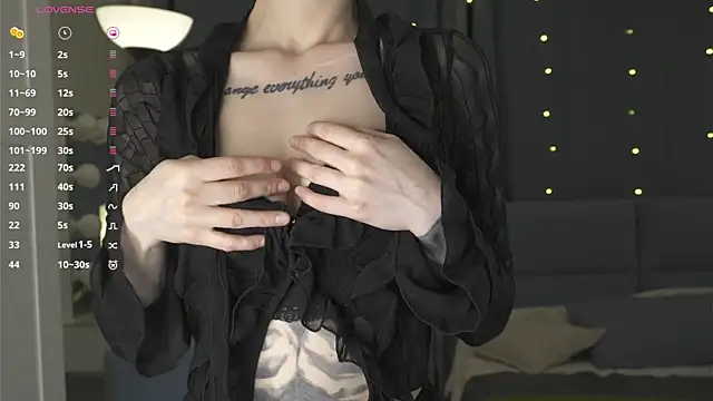 Chat +18 de RubieNibbs ao vivo