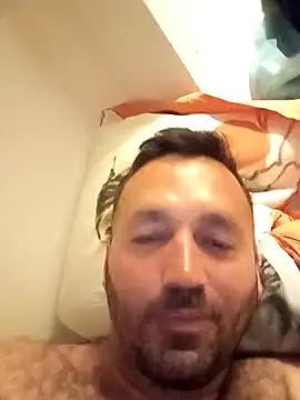 florin421: διαδικτυακό σόου στην κάμερα