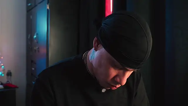 AlphaMasterXxx 即時 XXX 聊天