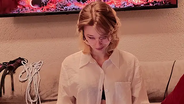 Silva-Tailll Adlı Modelin Canlı XXX Sohbeti