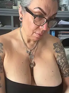 dieseldame1313のライブXXXチャット