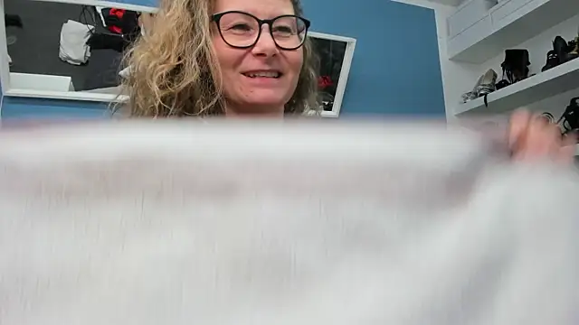 izzy-mendosa's Webcam Show