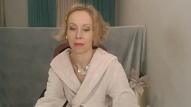 LuxuryNika Chat XXX in diretta