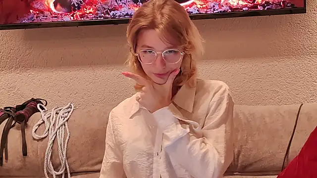 Silva-Tailll Adlı Modelin Canlı XXX Sohbeti